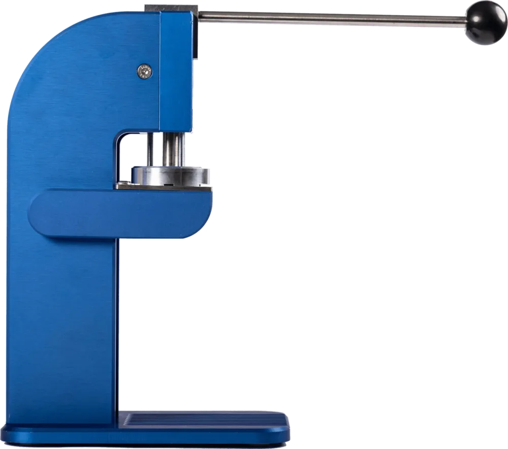 Der CanCutter – blauer Dosenöffner aus eloxiertem Aluminium mit Edelstahl-Hebel